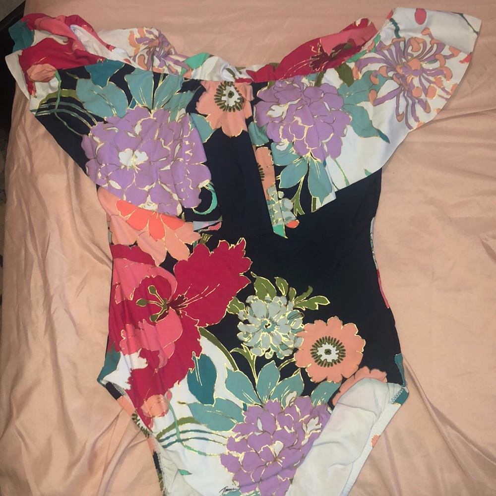 One piece flower ruffled swimsuit